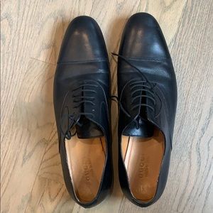 Gucci men’s lightly used  black UK 12 usd 13